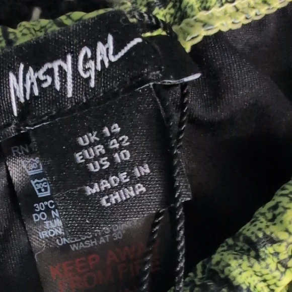 Nasty Gal Neon Green Snake Print Bikini - Picture 5 of 12